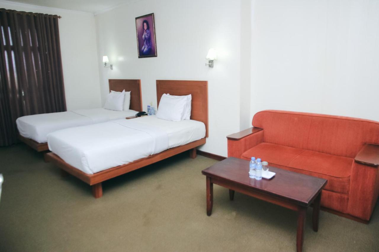 Hotel Bumi Asih Padangsidimpuan Batubelubang Bagian luar foto